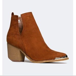 Side Cutout Metal Tip Booties